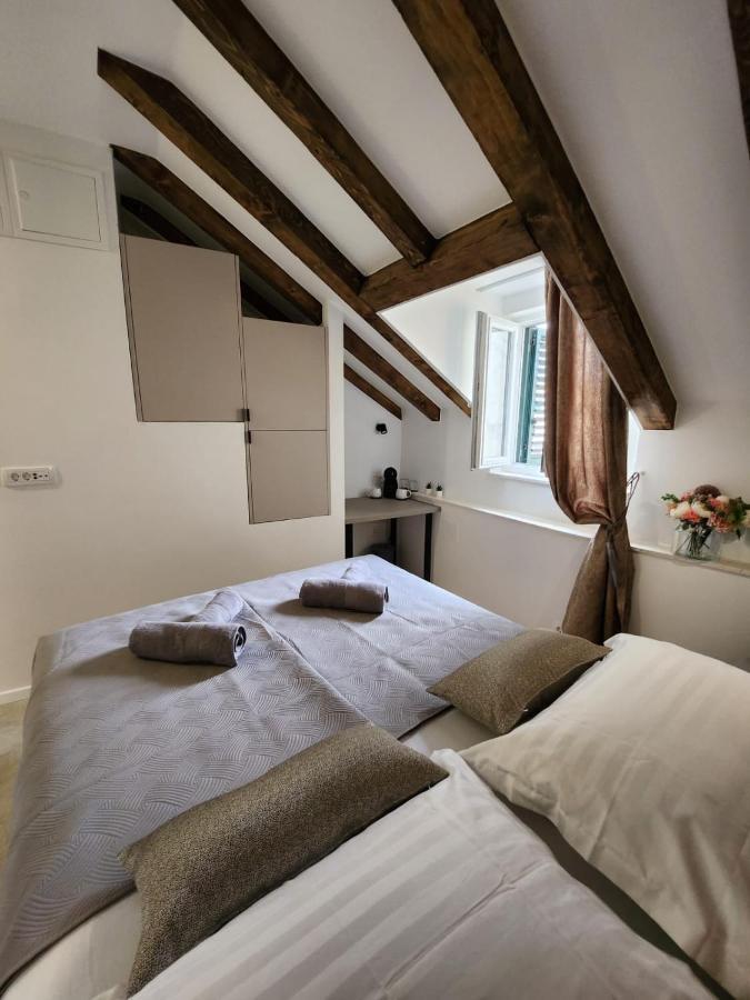 Rio Luxury Rooms สปลิท ภายนอก รูปภาพ
