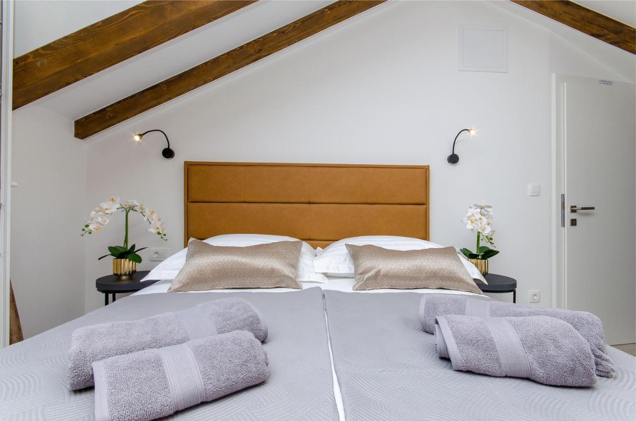 Rio Luxury Rooms สปลิท ภายนอก รูปภาพ