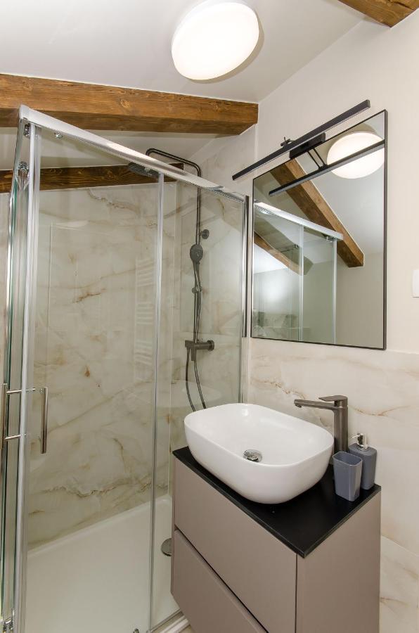 Rio Luxury Rooms สปลิท ภายนอก รูปภาพ